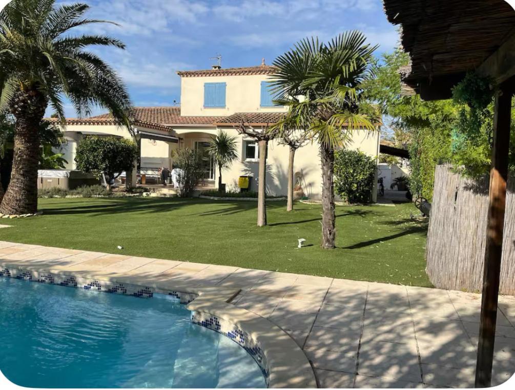 Villa Avec Piscine Gallargues-le-Montueux Zewnętrze zdjęcie